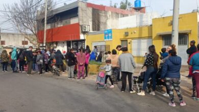 Photo of Largas filas en centros de distribución para pedir alimentos