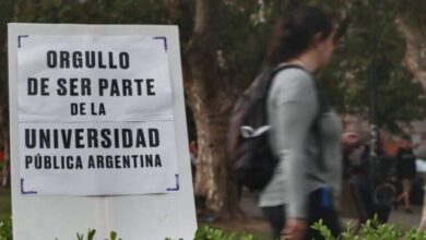 Photo of El COAD celebra el Día del Docente Universitario con una olla popular frente a gobernación