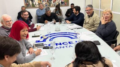 Photo of Continúa el debate sobre la regulación de las aplicaciones de viajes en Santa Fe