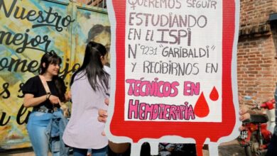 Photo of Estudiantes y docentes del Instituto Garibaldi reclaman el pago de sueldos ante la renuncia del representante legal