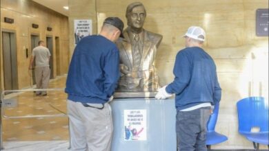 Photo of El Gobierno retiró el busto de Néstor Kirchner de las oficinas de ANSES 